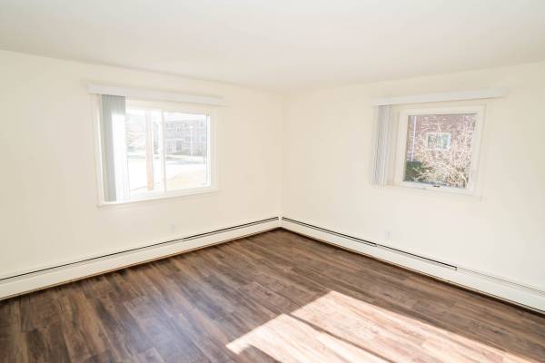 $1.995 / 2br - ¡Hermoso apartamento actualizado de 2 habitaciones disponible! ¡Esto no durará! (Derry)63656262625923123