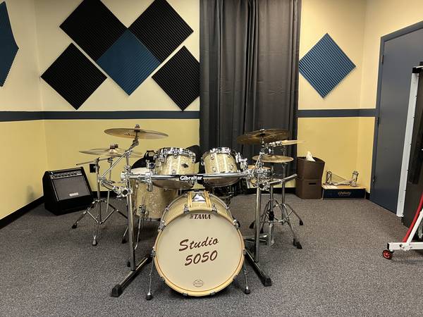 Looking for vocals.... (Wakefield)64280661904899120