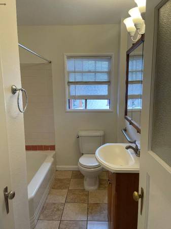 $2,300 / 1br - 750ft2 - Nice Happening neighborhood in downtown San Leandro (san leandro)63851971008641123
