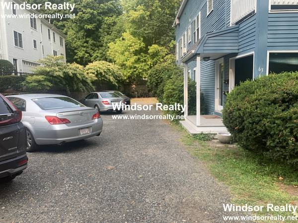 $3,200 / 3br - UNIDAD GRANDE con PORCHE FRONTAL ESTUDIO PATIO TRASERO APARCAMIENTO NOV 1 (Wellesley Hills / Newton Lower Falls)63856337507203122