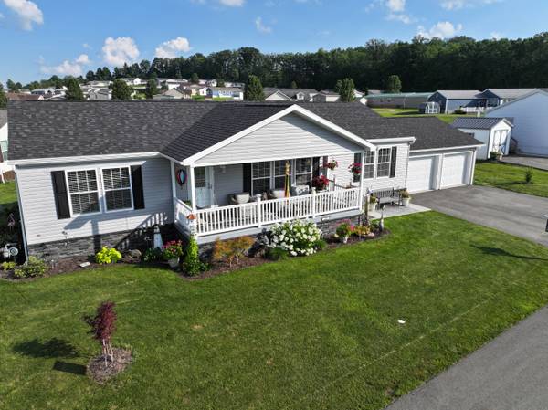 $269,000 / 2br - 1568ft2 - (PENDING) 2022 Champion Home Available! (Whispering Pines 55+ Community)63896035208194120