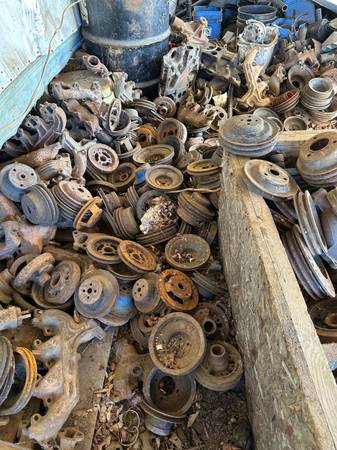 Ford pulley brackets harmonic balancers 1960’s 1970’s & 80’s 1