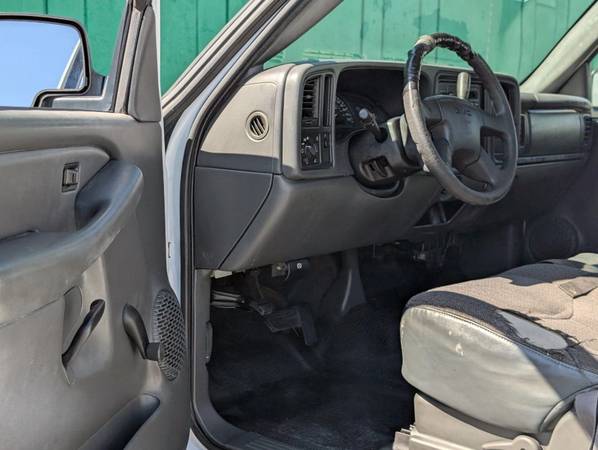 2003 GMC Sierra 2500HD - Photo 12