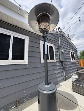 Amazon Basics 46,000 BTU Portable Outdoor Propane Patio Heater with Wheels, Comm 1
