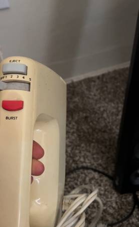 Vintage Handheld Mixer, 5 Speeds 1