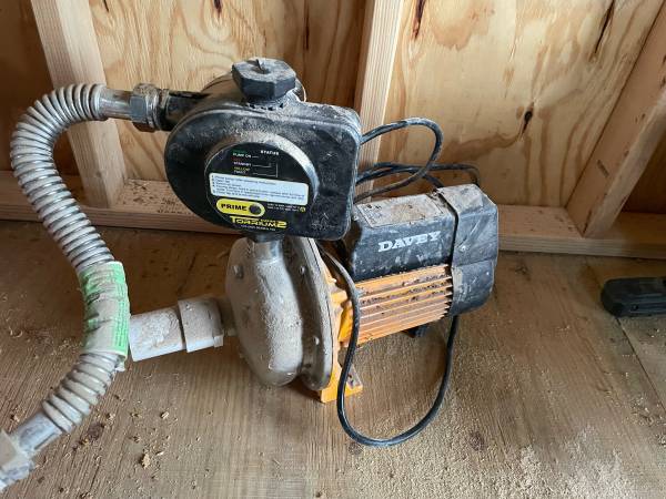 Davey Home Pressure Booster Pump with Torrium II Controller 1