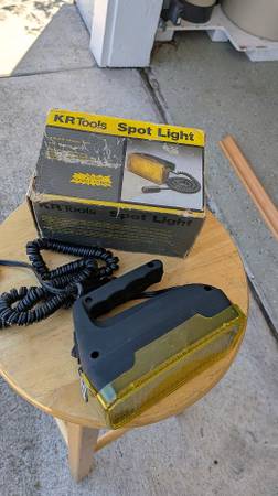 KR Tools Spot Light - 250,000 Candle Power 1