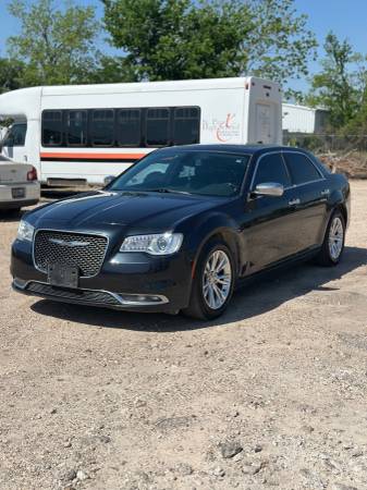 2017 Chrysler 300 C - $6,50063622153887747120