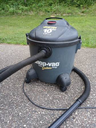 10 Gallon 4.0 hp. deluxe 'quiet' shop vac. - $40 (Altoona)63471093818755122