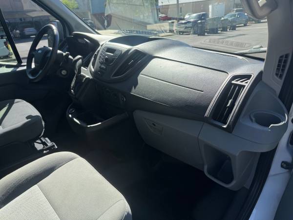 2018 Ford Transit T250, shelves - Photo 13