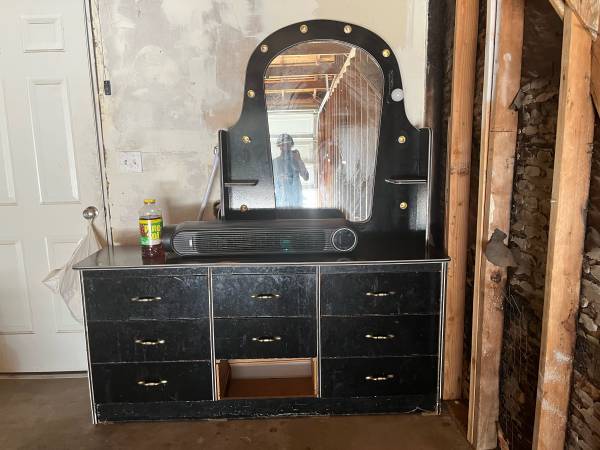 Vanity dresser 1