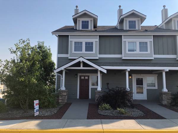 $2,000 / 3br - 1554ft2 - 2115 NE Westwood Dr Unit A (Pullman)63689257283331120