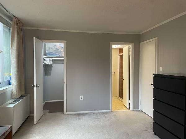 $900 / 2br - 1140ft2 - Master bedroom with priv. bath for rent (Arlington)64040194030209121