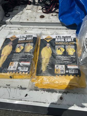 4 Tychem 6000 protective suits size lg, 2 rain suits 1med, 1 xl - $2563435862107137121