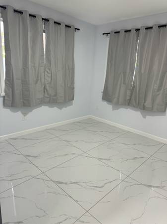 $3,400 / 3br - 3bed/2living/1bath (Honolulu)63939396856067124