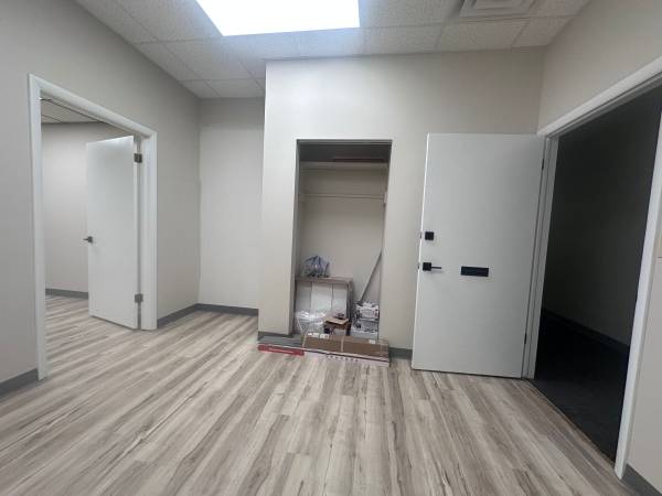 $740 / 354ft2 - Office Suites For Lease - Downtown (Traverse City, MI)64037896440579123