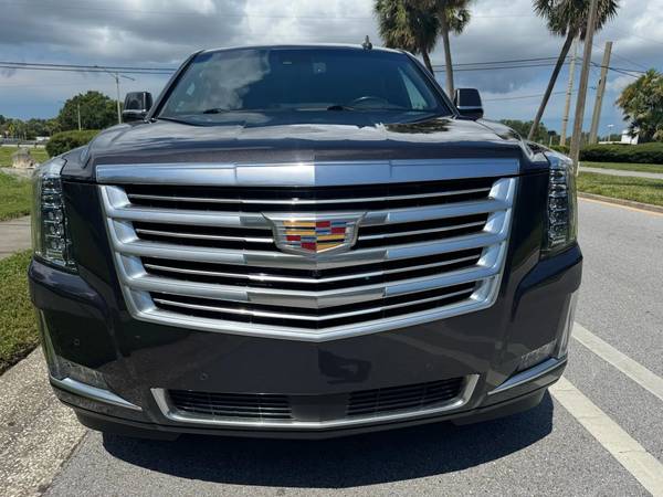 2016 Cadillac Escalade ESV Platinum 4WD, 1 dueño, informe Carfax limpio. OFRECEMOS FINANCIAMIENTO - $24,990 (Tampa Bay Wholesale Cars Inc.)63443649622401123