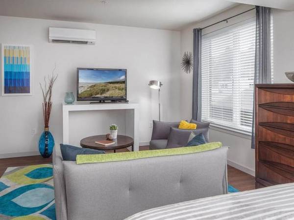 $1,575 / 506ft2 - Save BIG at Ella! One-Bedrooms as Low as $1699! Apply Now!! (Portland)63831466238083120