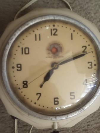 ge 2f02 electric clock from 30's to 40's 1