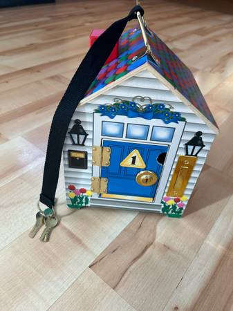 Melissa and Doug Wooden Doorbell House 1