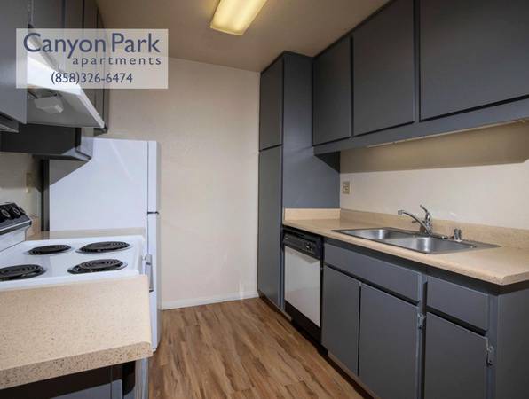 $2,445 / 1br - Close to Beach- One Bedroom + Updated Central AC + Near UC San Diego (UTC)63878362066691120