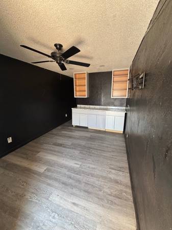 $1.495 / 1600ft2 - ¡ESPACIO COMERCIAL PARA ALQUILER! ¡INCLUYE SERVICIOS! ¡CRÉDITO NEGATIVO ACEPTABLE! (MESA (COUNTRY CLUB Y UNIVERSIDAD))63769524806657123