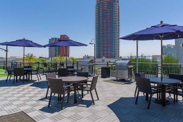 $1,799 / 443ft2 - Studio, 1-, and 2-Bedroom Floor Plans, Washer & dryer (Downtown)63998455527810121