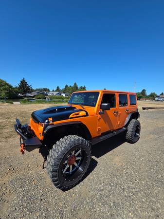 Jeep Wrangler Unlimited Custom 2014 - $38,500 (Ocean Shores)63623078923649123