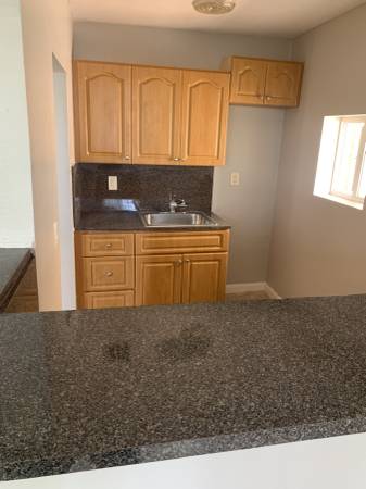 $1,495 / 1hab - 6000ft2 - 1036 SW 3rd Street #5 (Miami)64051006946177124