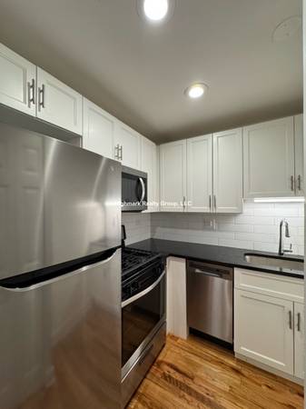$1,200 🌊🕯️🌸Whispers of the Lake ✨ Renovated Studio Retreat🌊🕯️🌸 (Chicago)64041645774338120