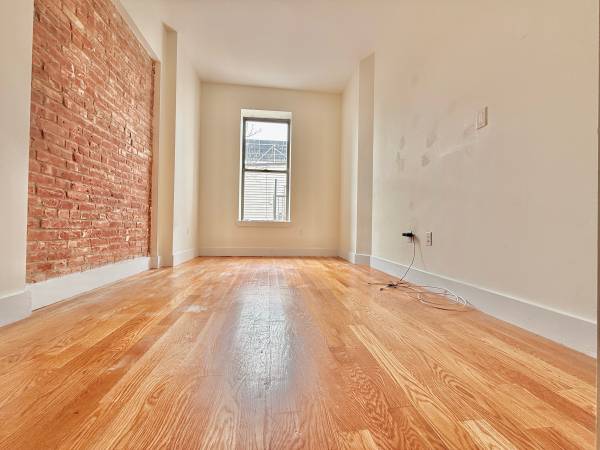$3,000 / 2br - ⚡️Apartamento de 2 habitaciones disponible al lado del Café☕️ + Salón🛋️😍 (Bushwick)63689591525889123