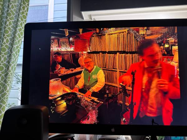 Apple Thunderbolt Display 1