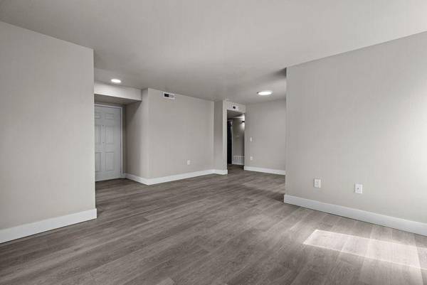 $1,599 / 2br - 958ft2 - Warm Up to Fall SavingsSelect Units Now at Reduced Rent! (Richland)63924808206594123