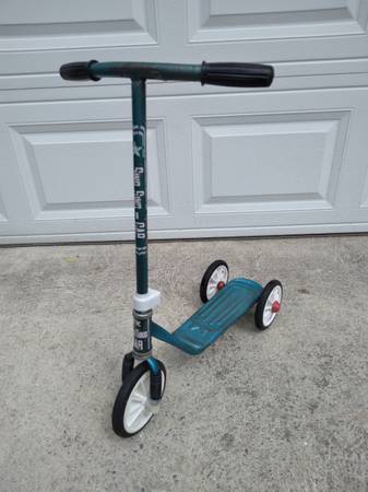 sing sing car-vintage scooter 1