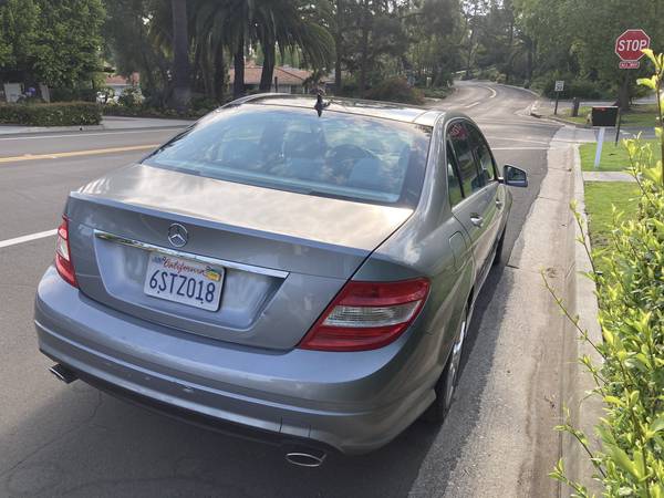 2011 Mercedes Benz c300 - $5,000 (Redondo beach)63623776334337121