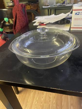 Pyrex 2-quart casserole pie cake bread baking dish with lid 1