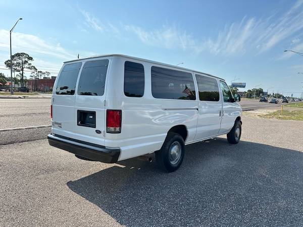 2006 FORD E350 V8 5.4 L 15 PASSENGER VAN ONE OWNER 108K MILES - $10,900 (40081 US HWY 19 N TARPON SPRINGS, FL 34689)63443758851201123