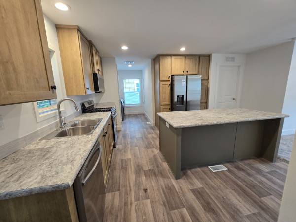 $164,900 / 3br - ¡3 Dormitorios! ¡Precioso! ¡Subvenciones Disponibles! (Richfield)64048422824195122