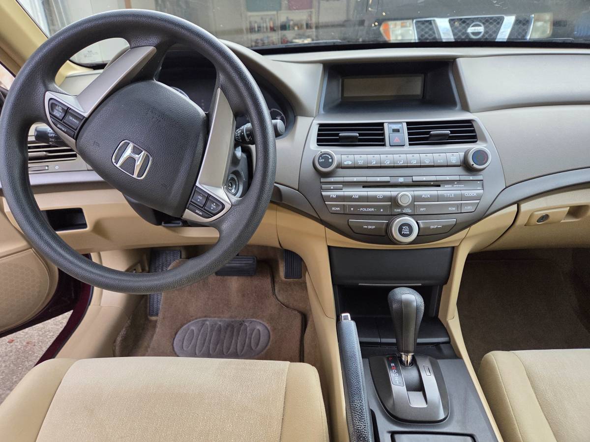 2009 Honda Accord - 39,500 miles