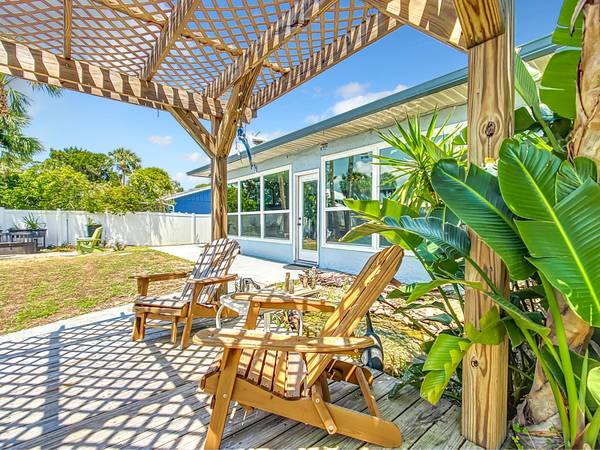 $299,000 / 3br - 3BR/2BA Canalfront Fixer Home w/ Boat Lift (Crystal River, FL)63901321161219122