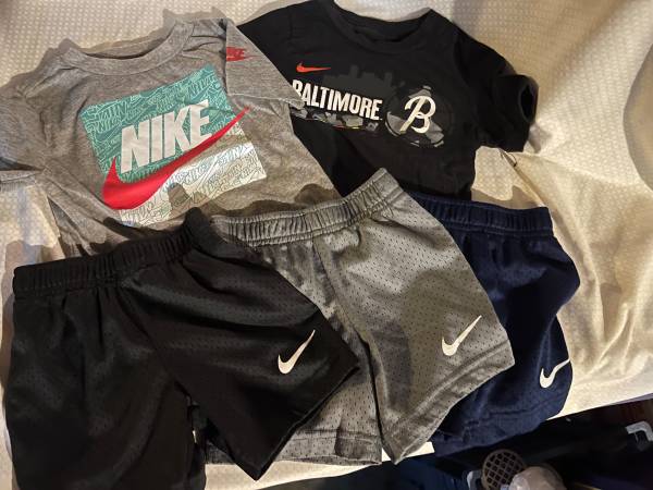 TODDLER BOYS "NIKE" SPRING / SUMMER CLOTHES - SIZE 2T 1