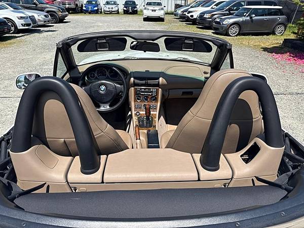 2000 BMW Z3 2.3 - $9999.0063623171685379124