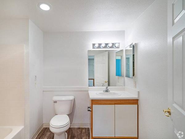 $1,456 / 1hab - 517ft2 - ¡Oportunidad Rara! Vivienda para Mayores de 1 Hab, Piscina y Muchas Actividades (vallejo / benicia)63880018659331121