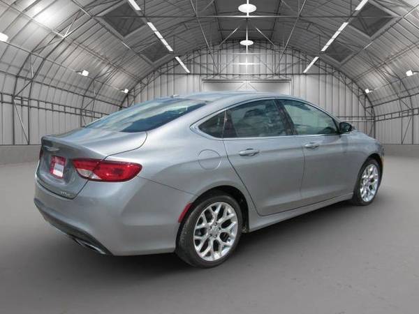 2015 Chrysler 200 C Sedan 4D - $9,995 (_Chrysler_ _200_ _Sedan_)63625129433473124