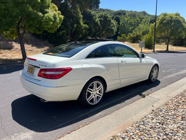 2010 Mercedes E350 Coupé, solo 41.000 millas, Paquete Premium 2 y Paquete de Apariencia - $14.950 (Dublín / Pleasanton / Livermore)63487104815489123