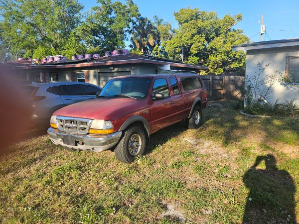 Ford Ranger XLT de 1998 con cabina extendida, V6 de 4.0, transmisión manual de 5 velocidades, 4x4 - $3.000 (Clearwater)63443238174977121