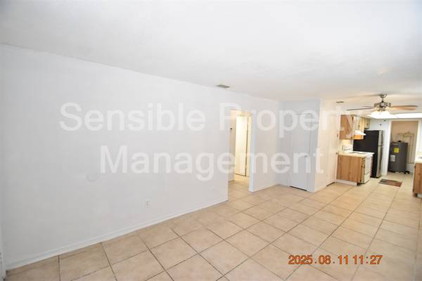 $1,395 / 2br - 857ft2 - 409 Big Cedar Way Unit C - great Brandon condo, no stairs, end unit (Brandon)63991085154306122
