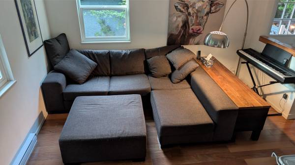 Sofa / Sectional 1