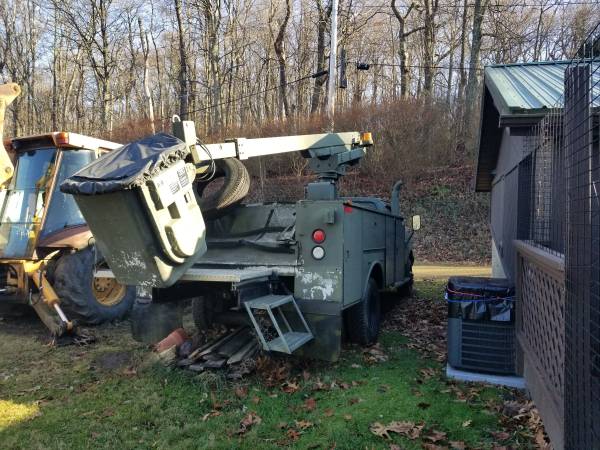 1997 Ford F350 bucket truck with 7.3 turbo diesel for sale.or trade - $3,900 (Coraopolis)63625223661953121
