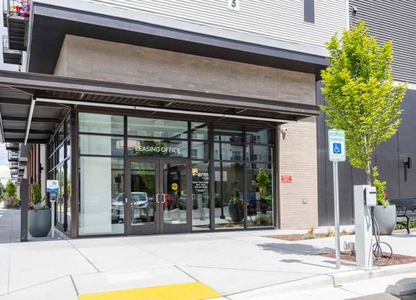 $1,724 / 1 hab. - 889 pies² - Cafetería con Internet, Fogata, Sala de Medios (4015 133rd St SE, Mill Creek, WA)63814711385347122